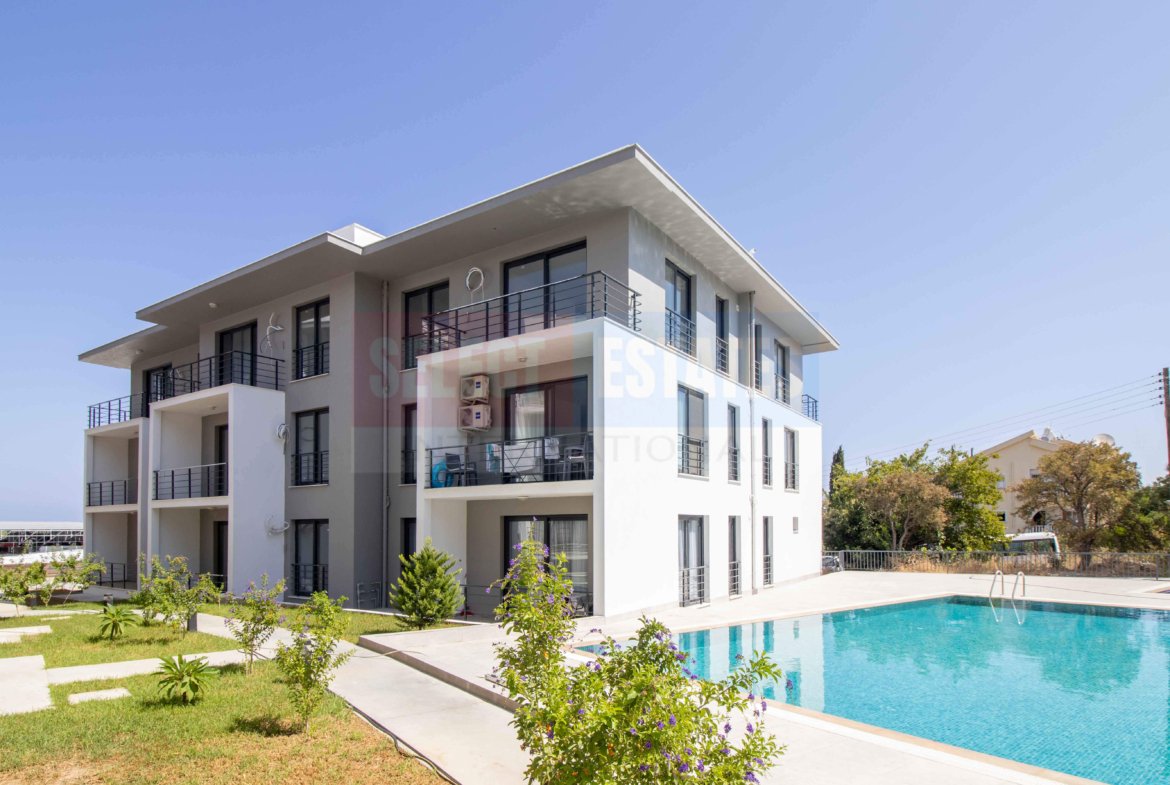 Apartment with Terrace for Sale in Alsancak Girne