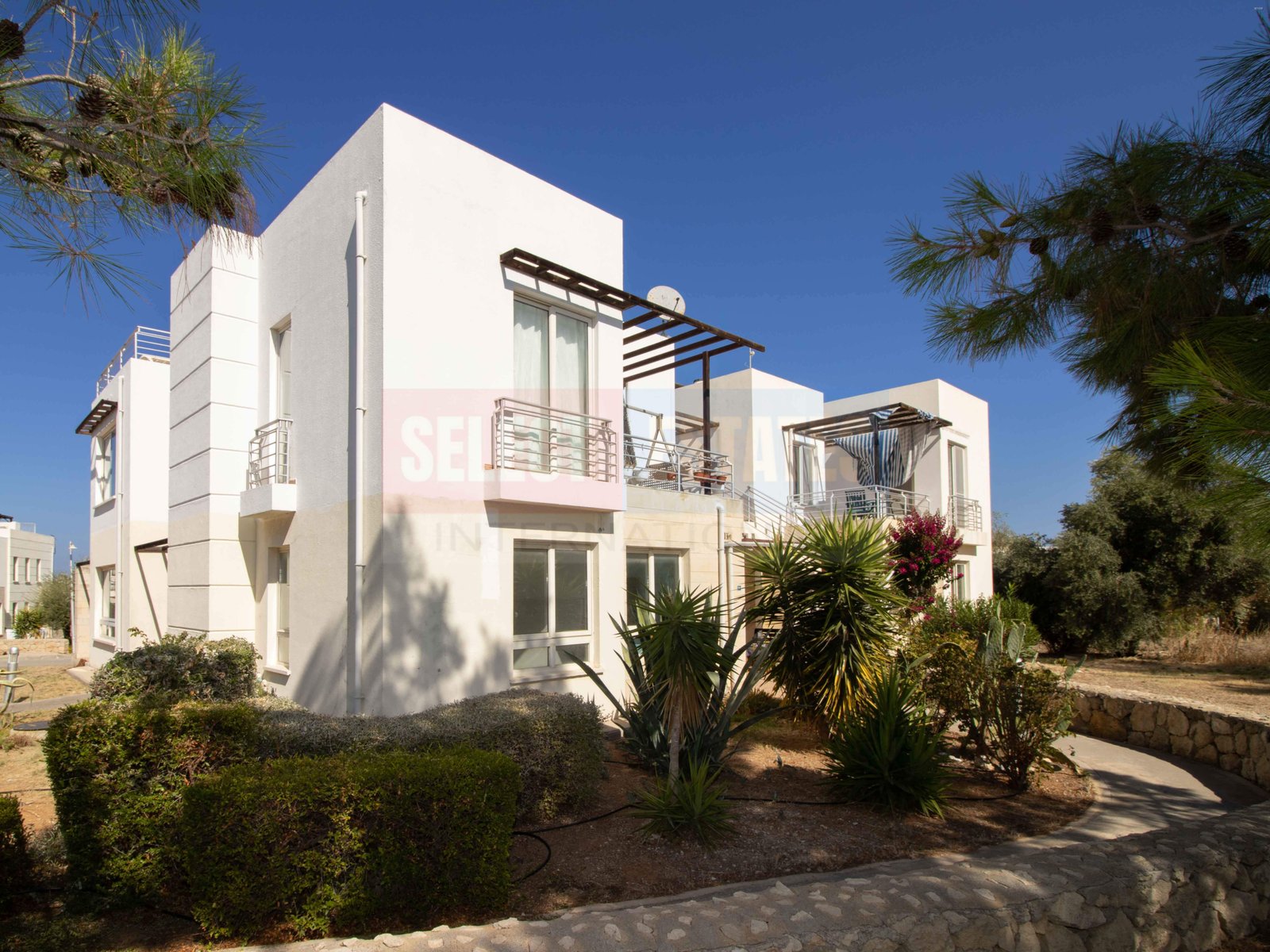 Beachfront Garden Apartment in Esentepe, North Cyprus – Turtle Bay Village