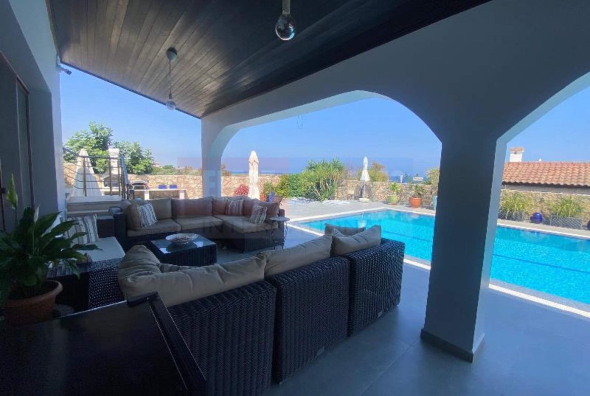 Magnificent Bungalow in Küçük Erenköy – bahceli