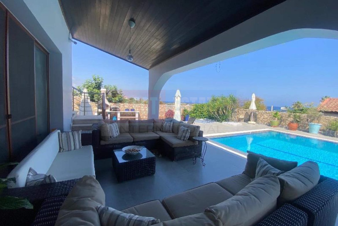 Magnificent Bungalow in Küçük Erenköy – bahceli