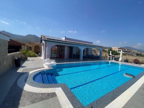 Magnificent Bungalow in Küçük Erenköy – bahceli