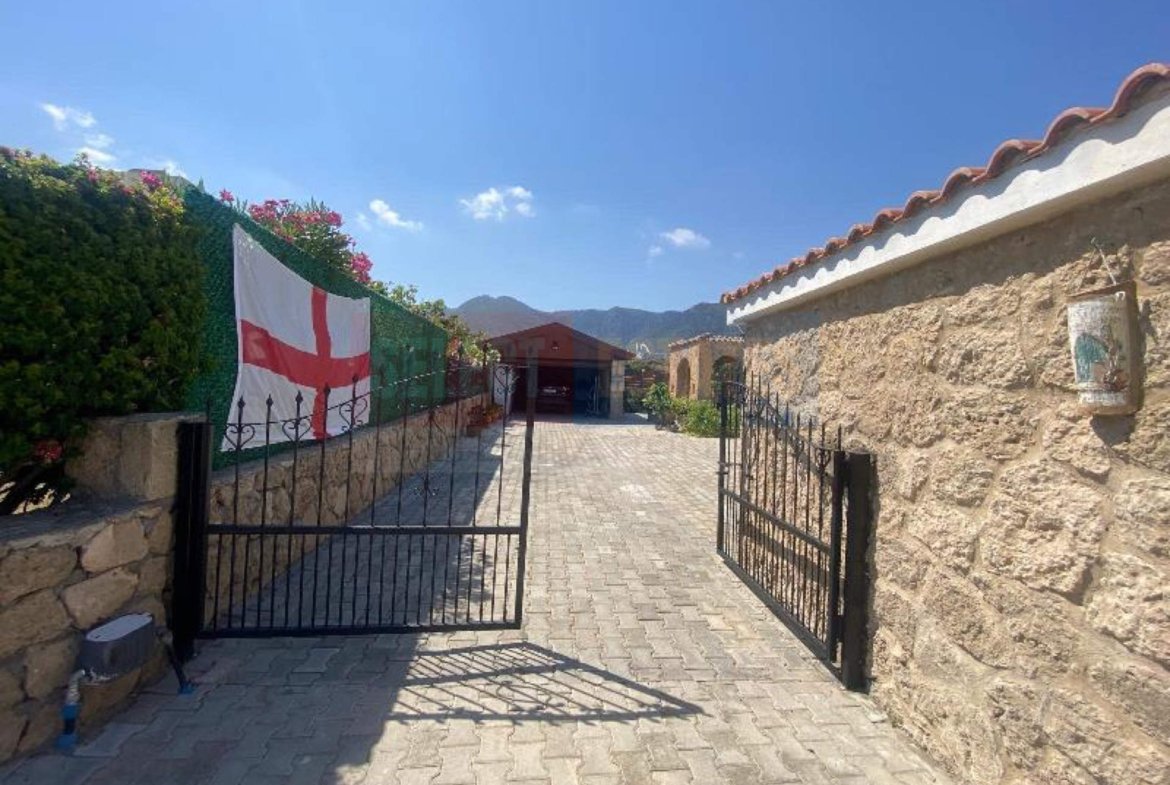 Magnificent Bungalow in Küçük Erenköy – bahceli