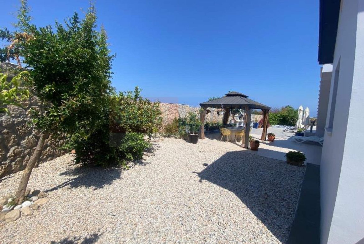 Magnificent Bungalow in Küçük Erenköy – bahceli