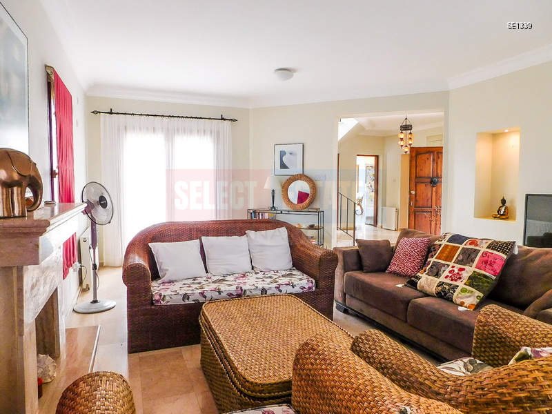 3-Bedroom Villa for Sale in Bellapais | Private Pool |