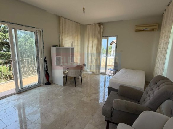 Karşıyaka Girne Rental Villa with Pool
