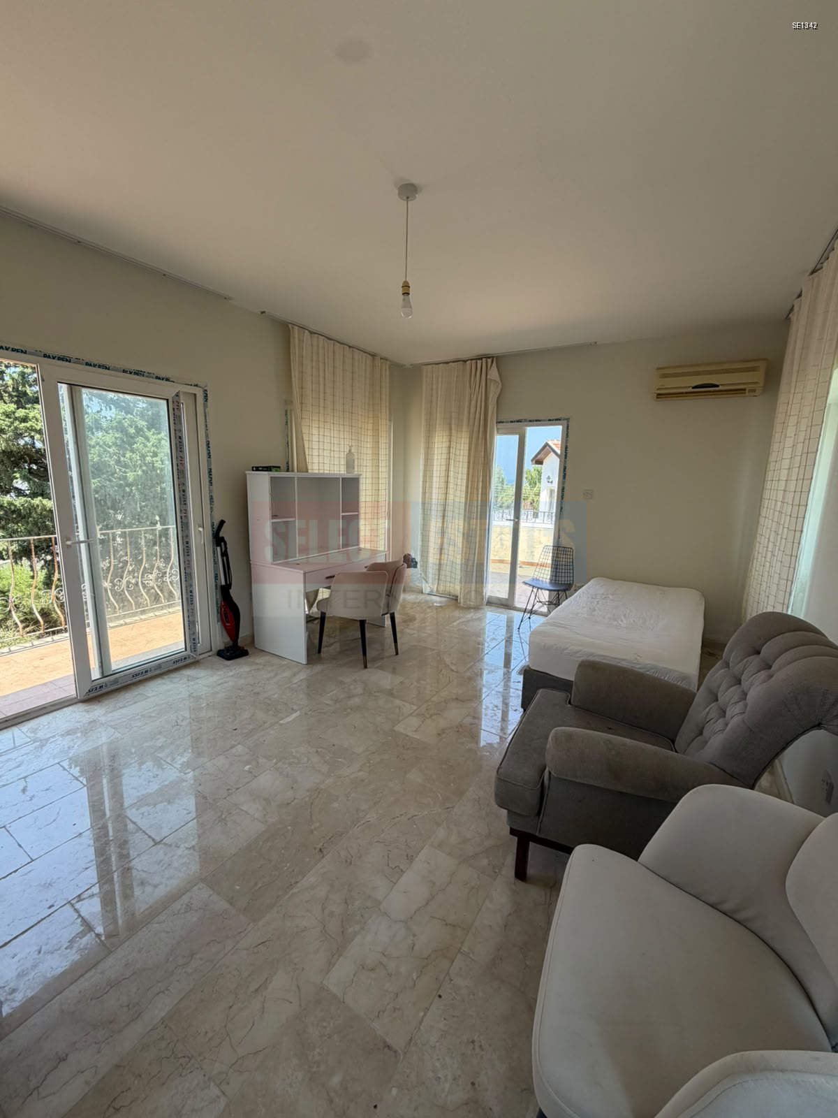 SE1342_001 Karşıyaka Girne Rental Villa with Pool