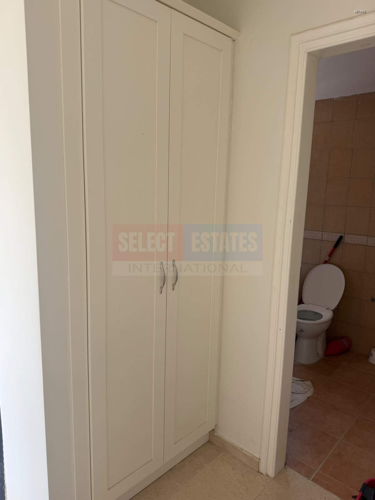SE1342_008 Karşıyaka Girne Rental Villa with Pool