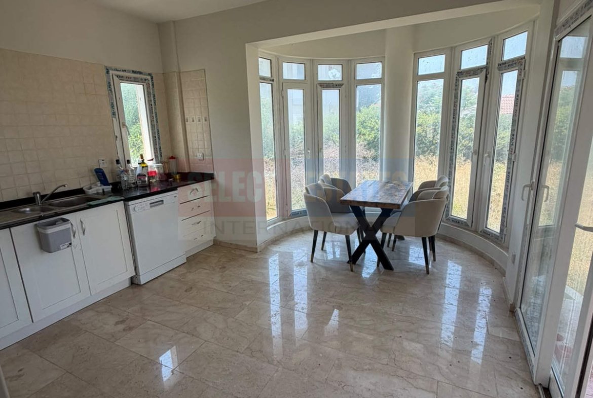 Karşıyaka Girne Rental Villa with Pool