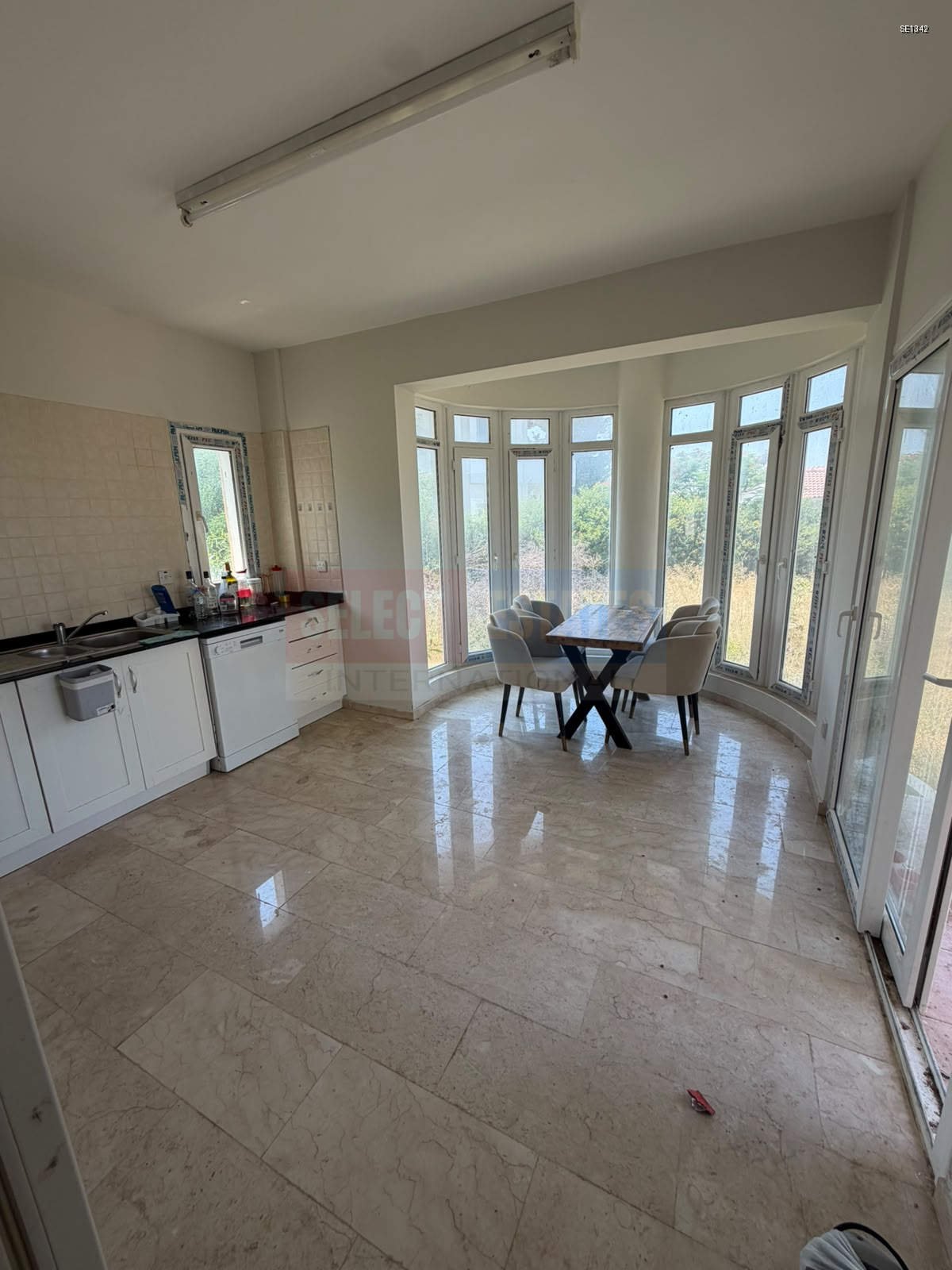 SE1342_010 Karşıyaka Girne Rental Villa with Pool