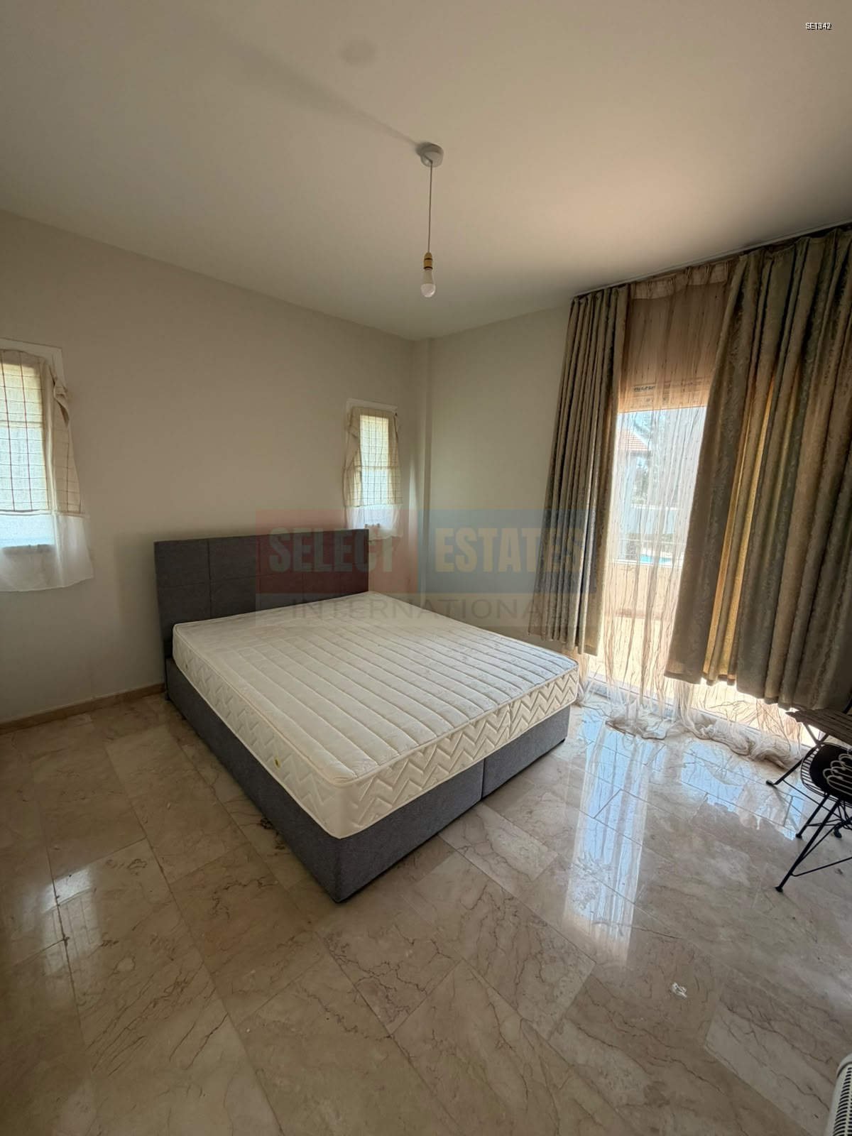 SE1342_011 Karşıyaka Girne Rental Villa with Pool