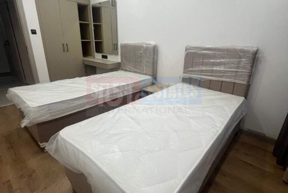 Town House with Pool and Terrace in Karşıyaka