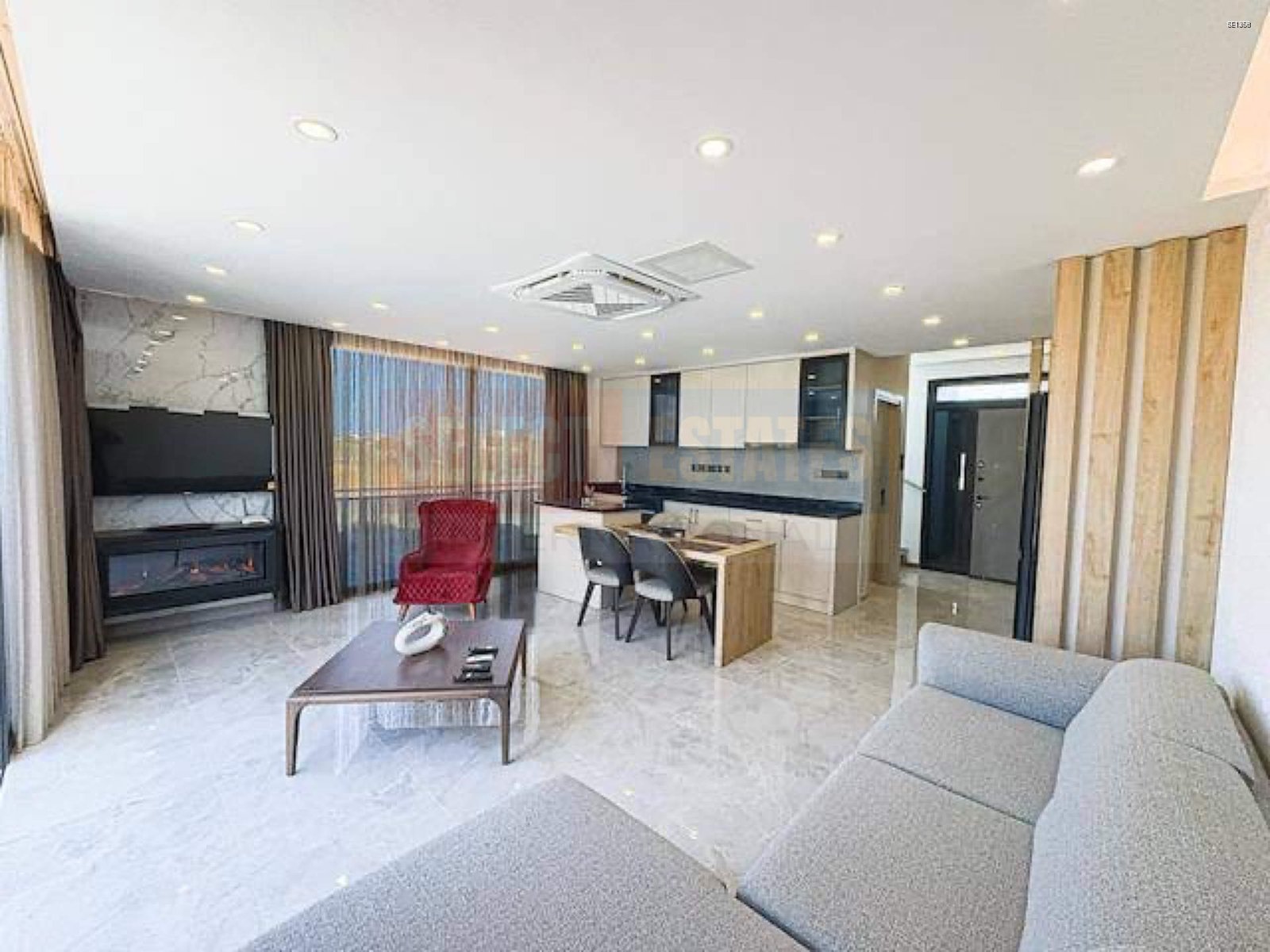 Town House with Pool and Terrace in Karşıyaka