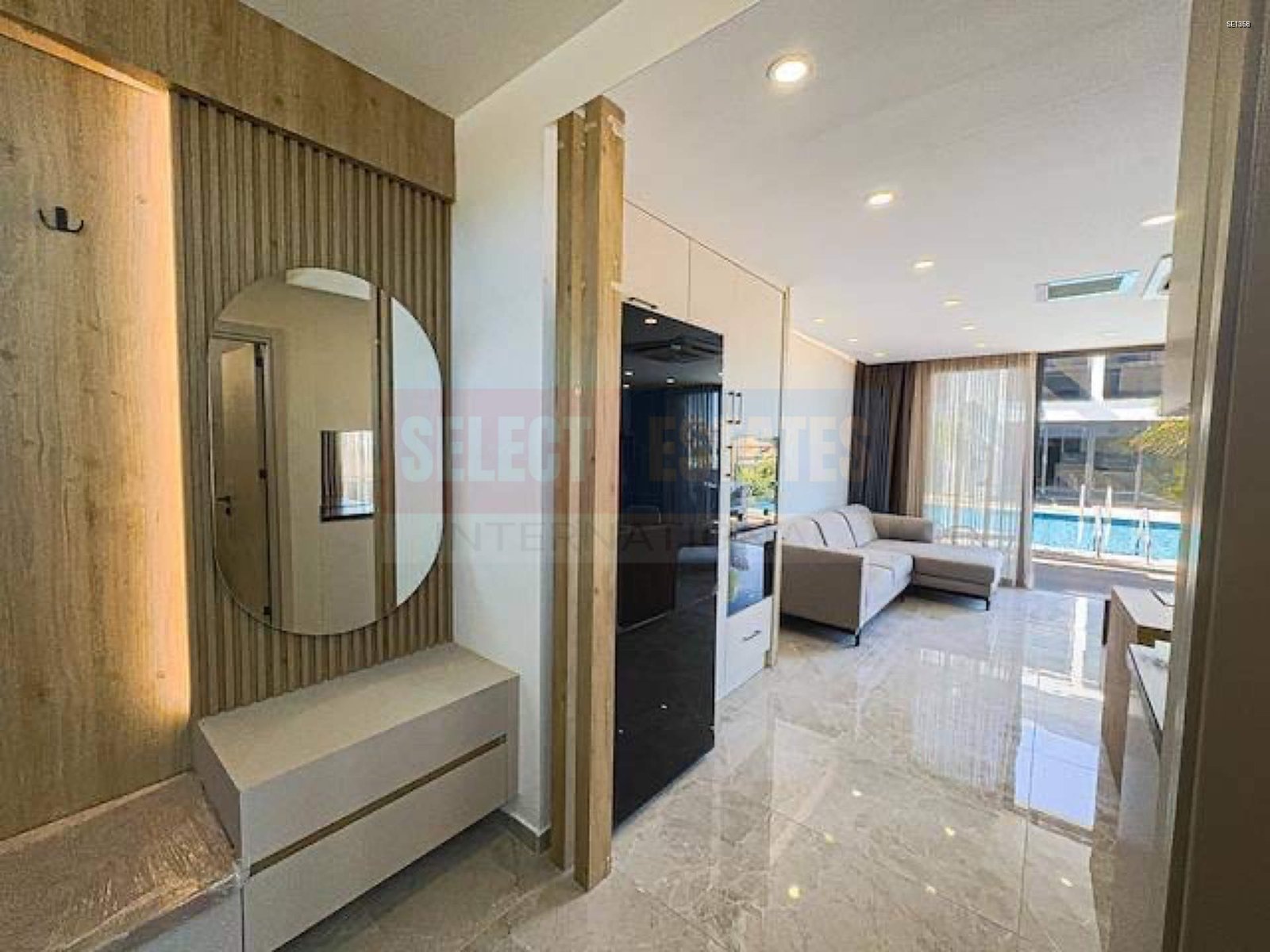 Town House with Pool and Terrace in Karşıyaka