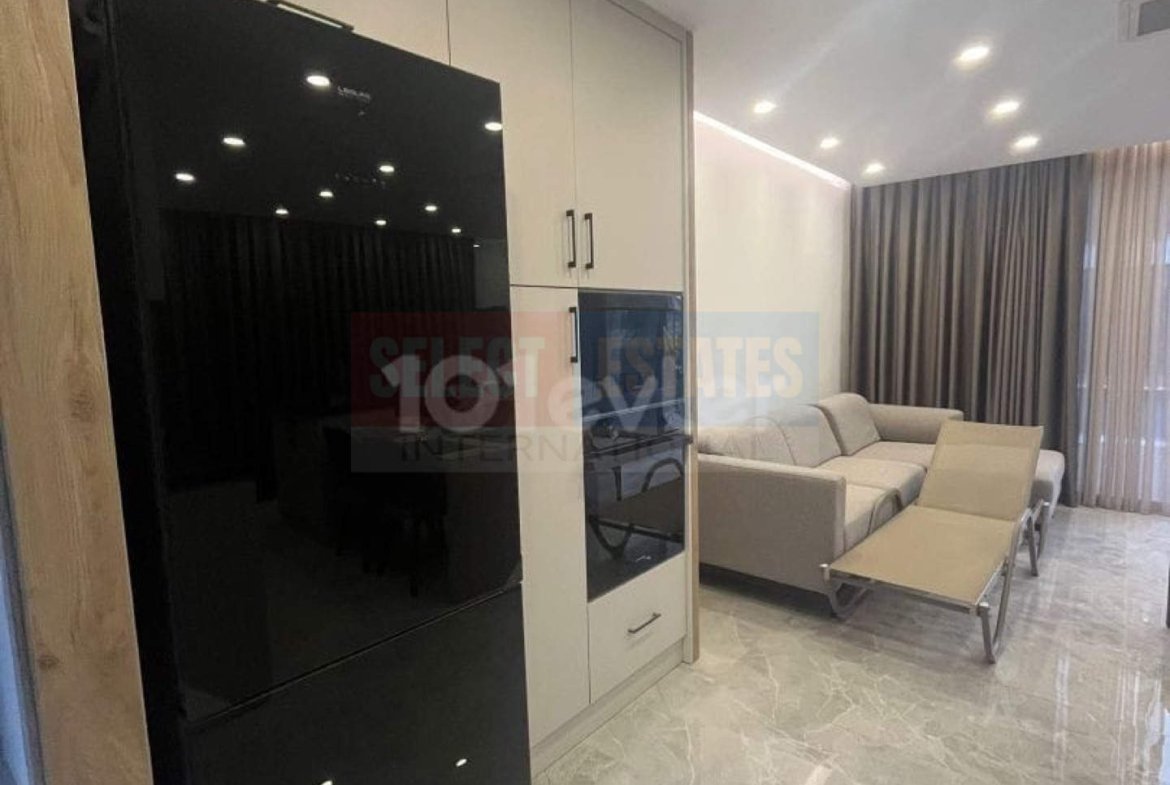 Town House with Pool and Terrace in Karşıyaka