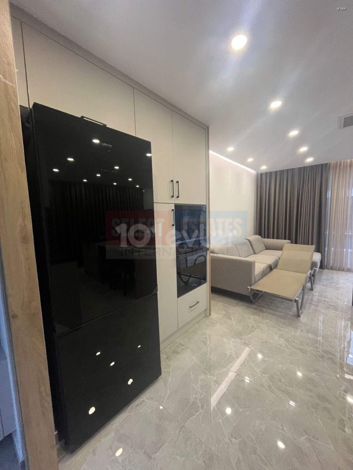 Town House with Pool and Terrace in Karşıyaka