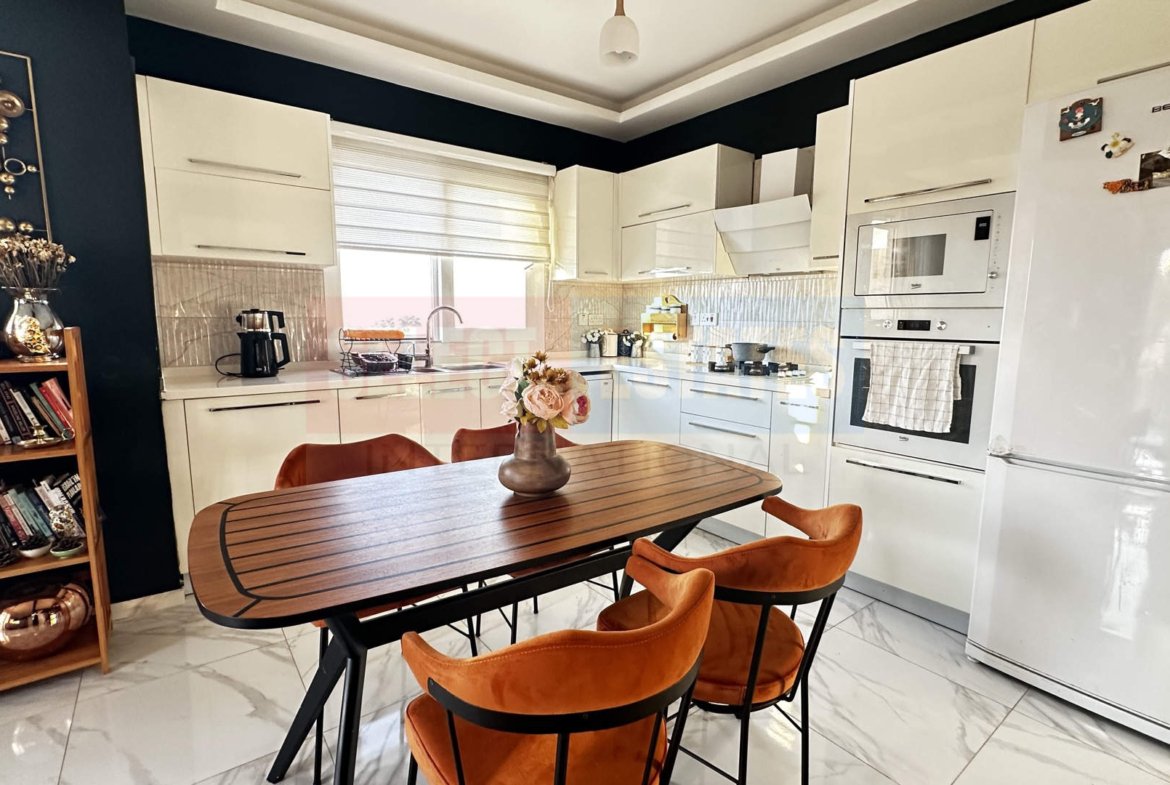 Alsancak Furnished Penthouse with Pool