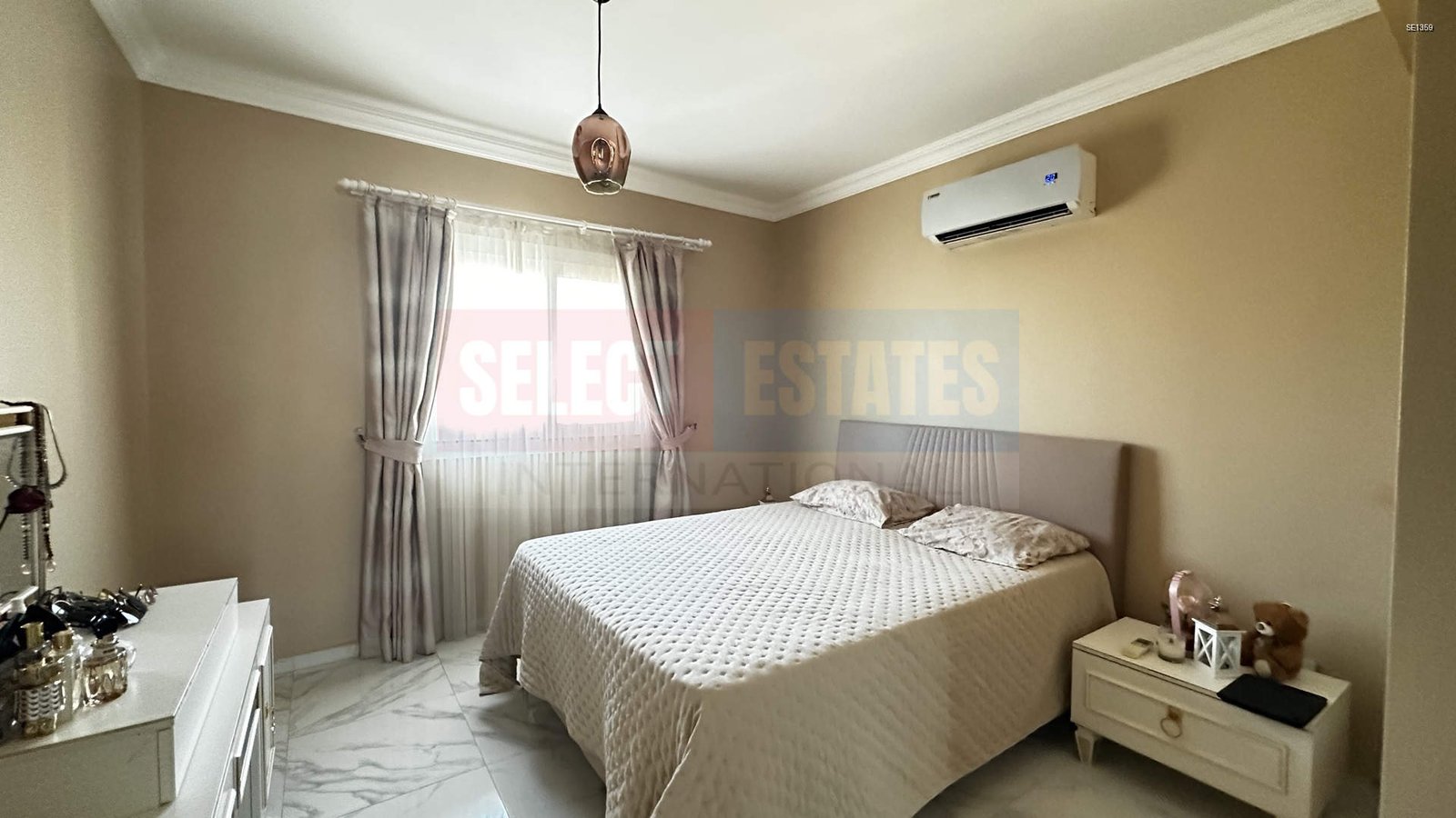 Alsancak Furnished Penthouse with Pool