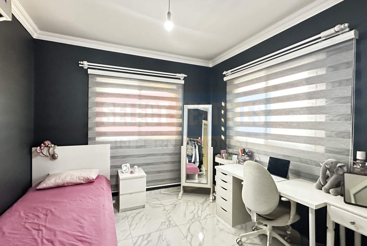 Alsancak Furnished Penthouse with Pool