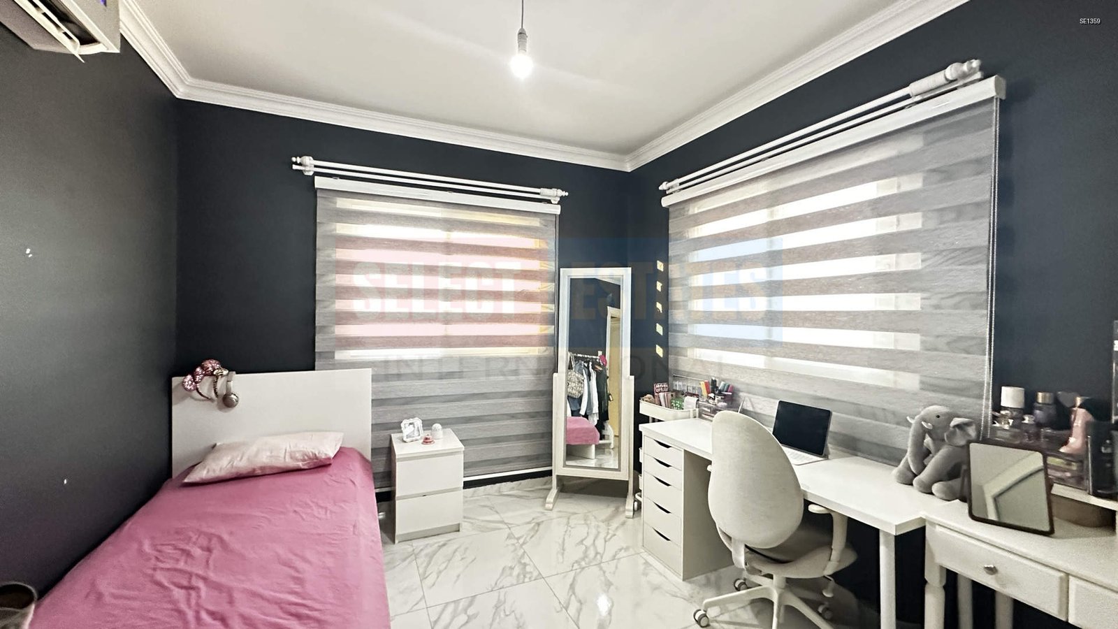 Alsancak Furnished Penthouse with Pool