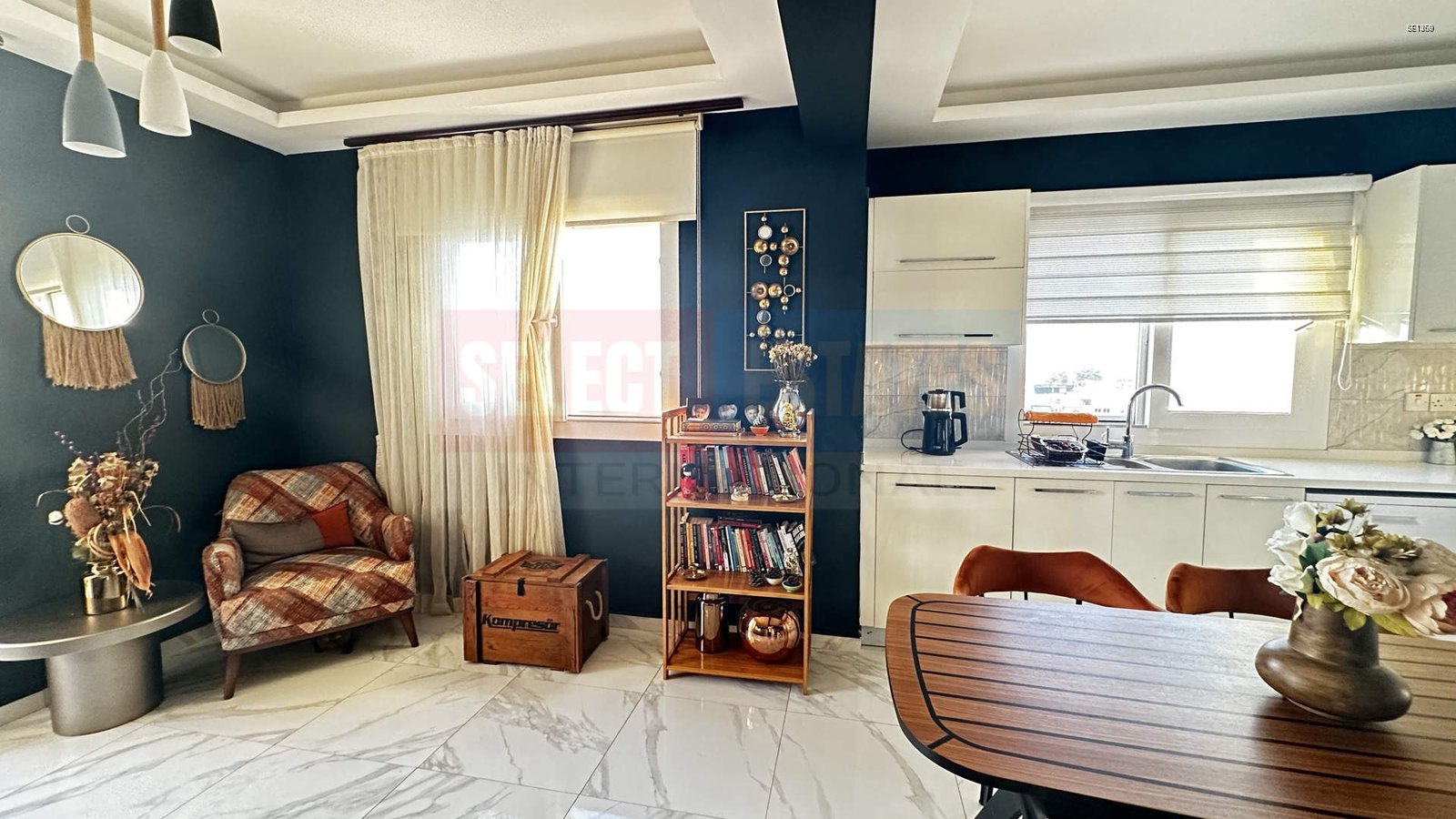Alsancak Furnished Penthouse with Pool
