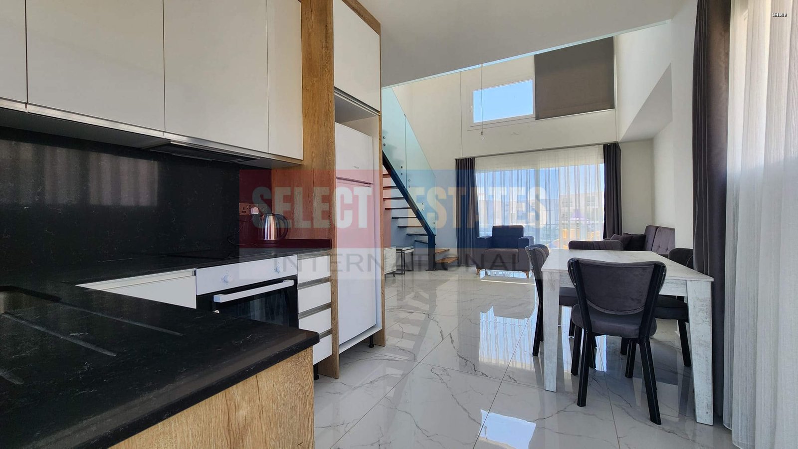 Fully Furnished Loft in Four Vision