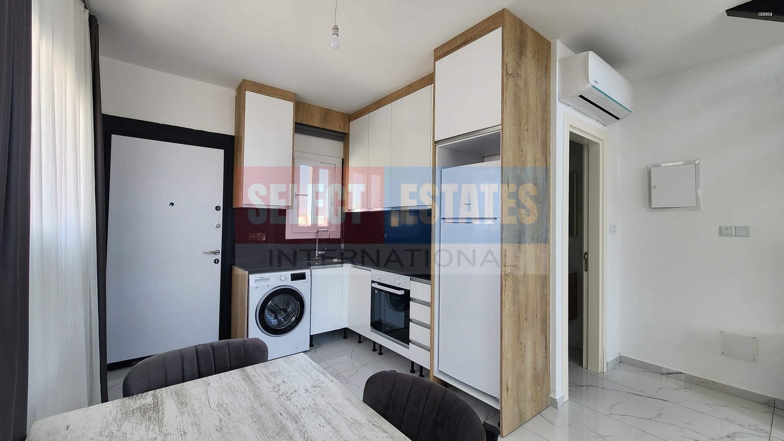 Fully Furnished Loft in Four Vision