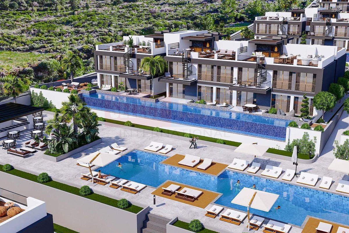 Lapta Luxury Penthouse with Sea View