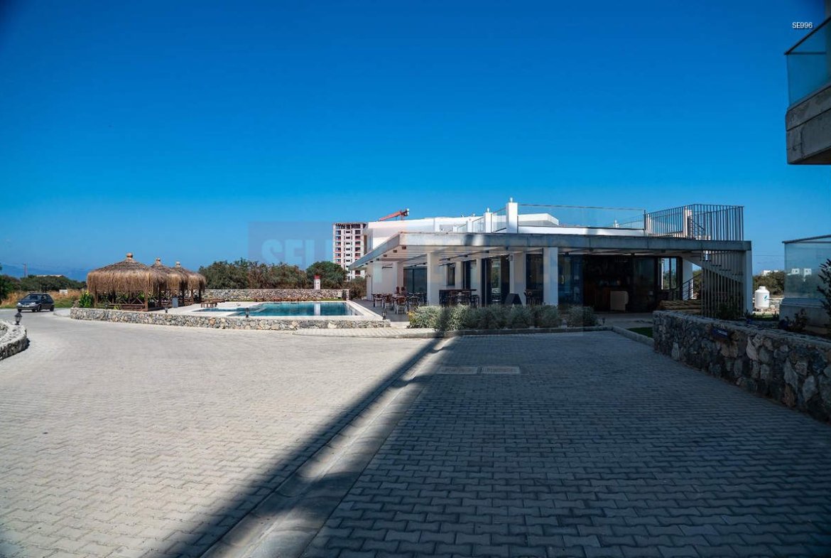 Seafront Ready Apartment in Gaziveren