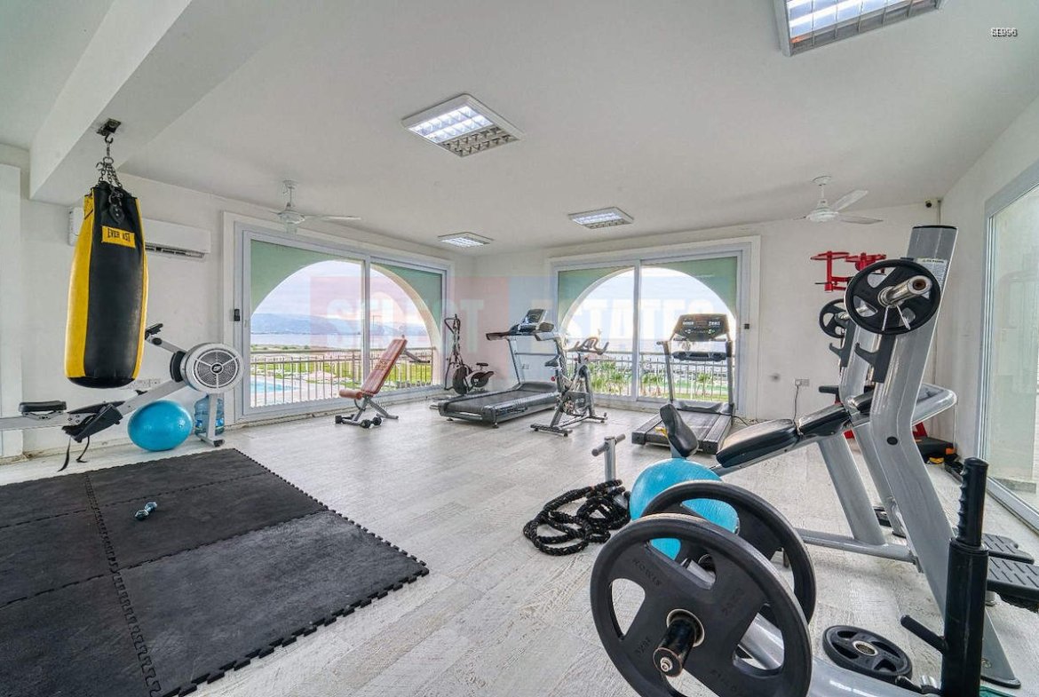 Seafront Ready Apartment in Gaziveren