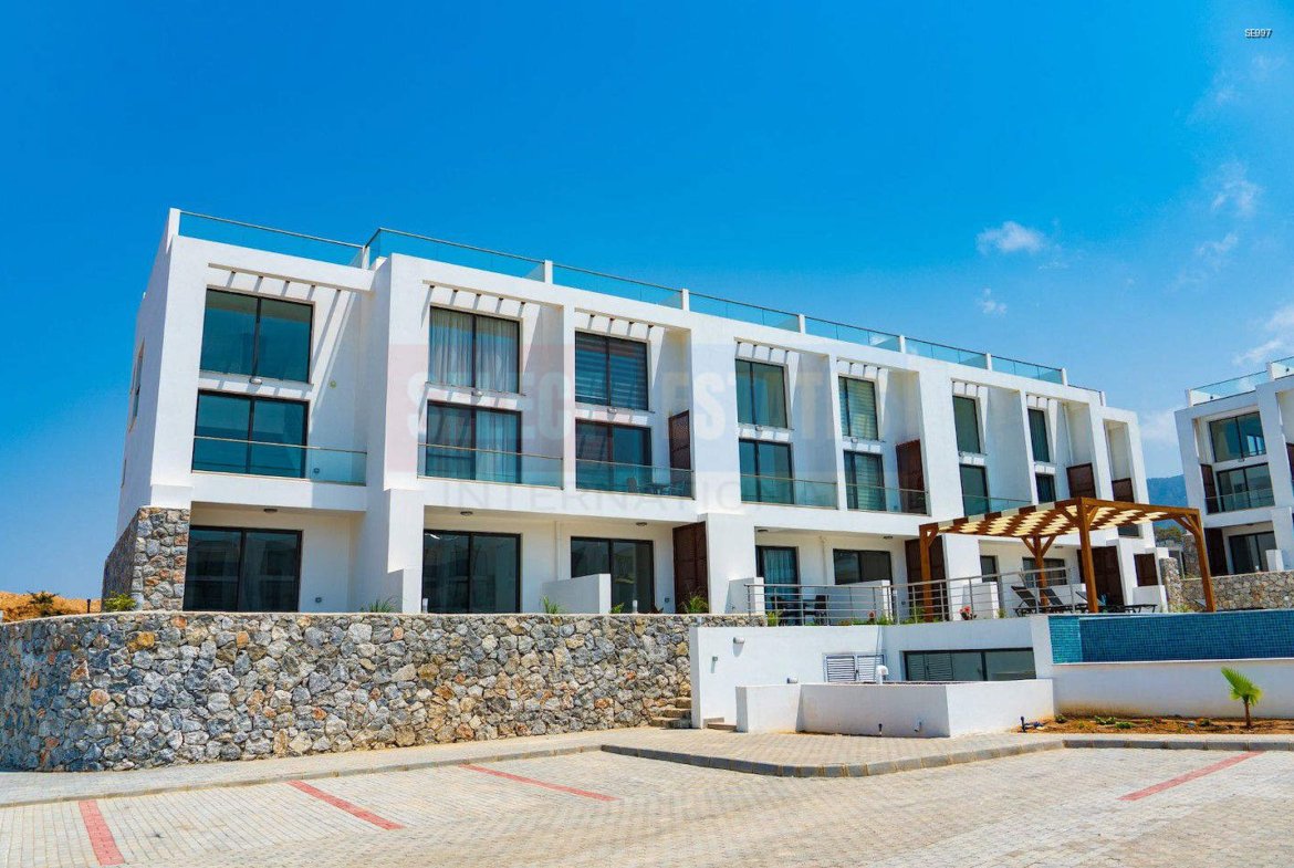 Ready Studio by the Golf Course in Esentepe