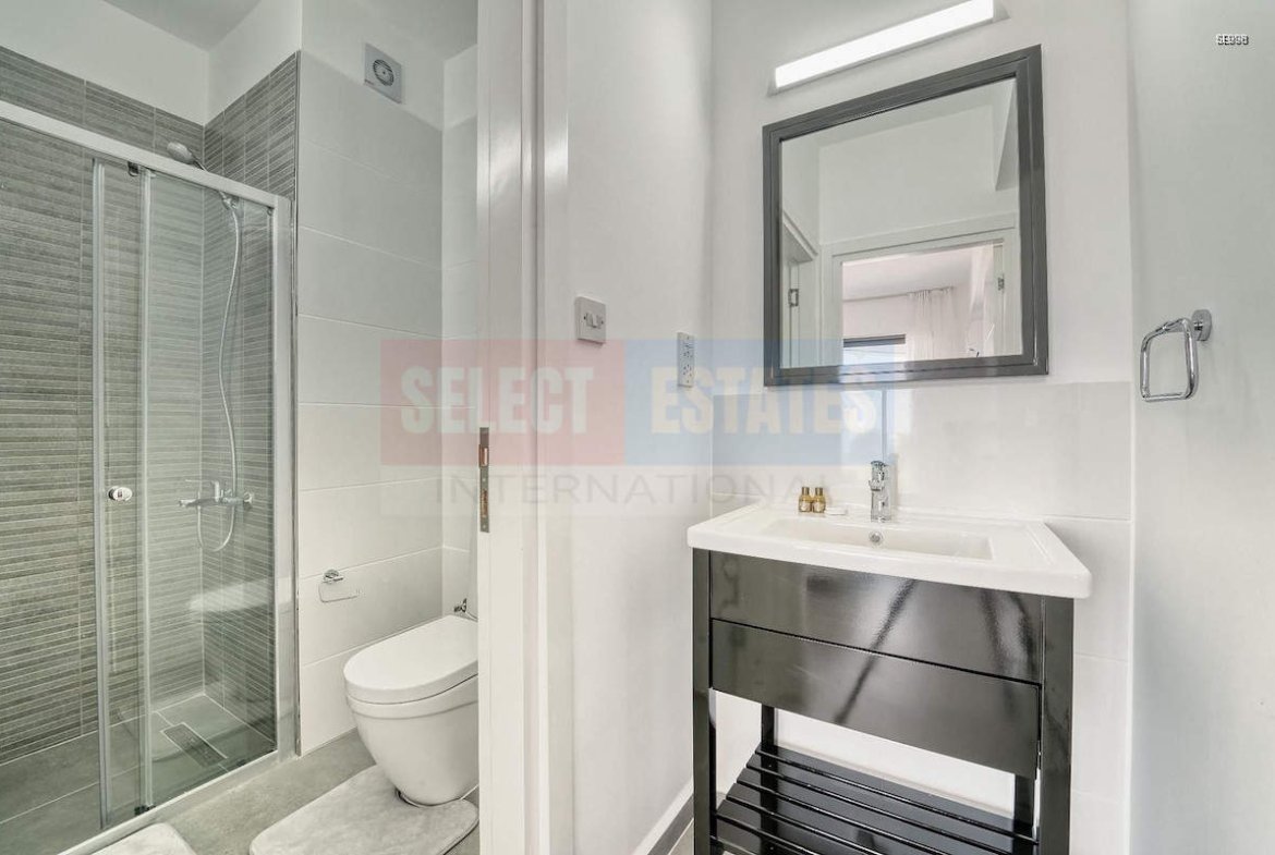 Seafront Ready Apartment in Gaziveren