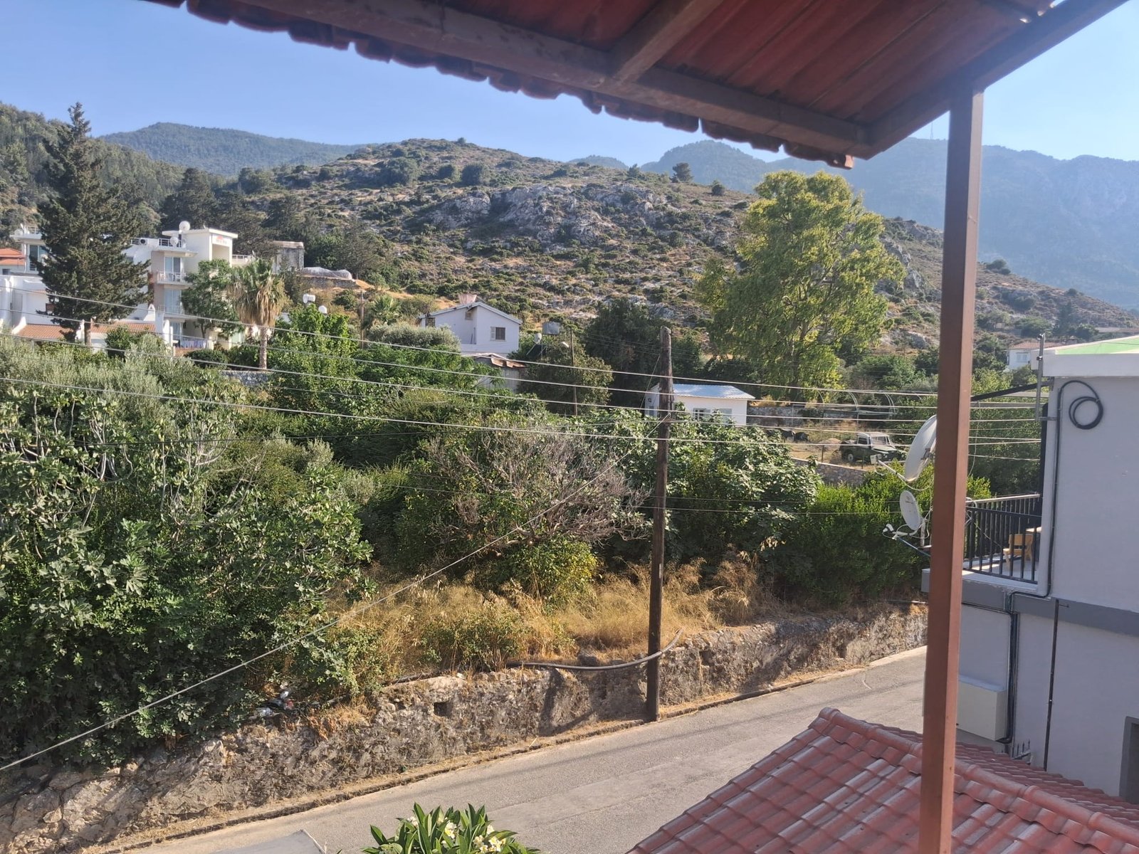 Old stone house or Apartment Plot for Sale in Alsancak