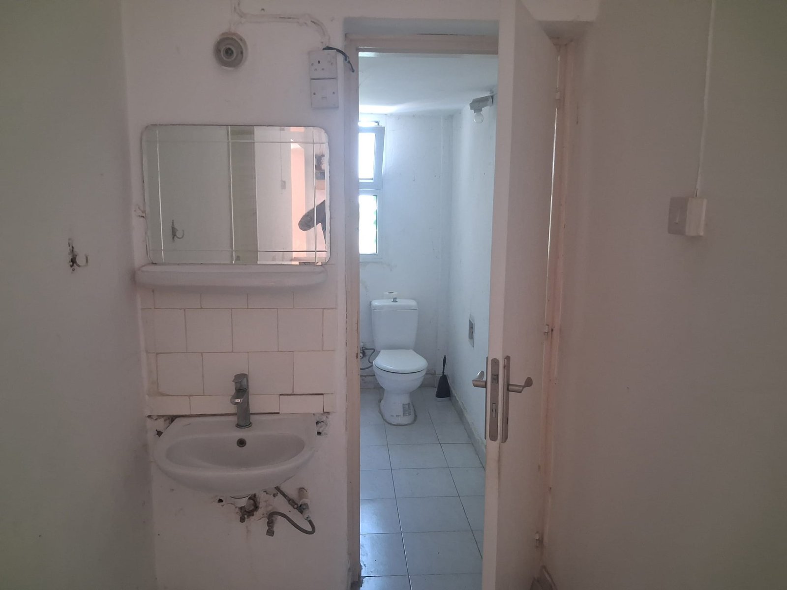 Old stone house or Apartment Plot for Sale in Alsancak