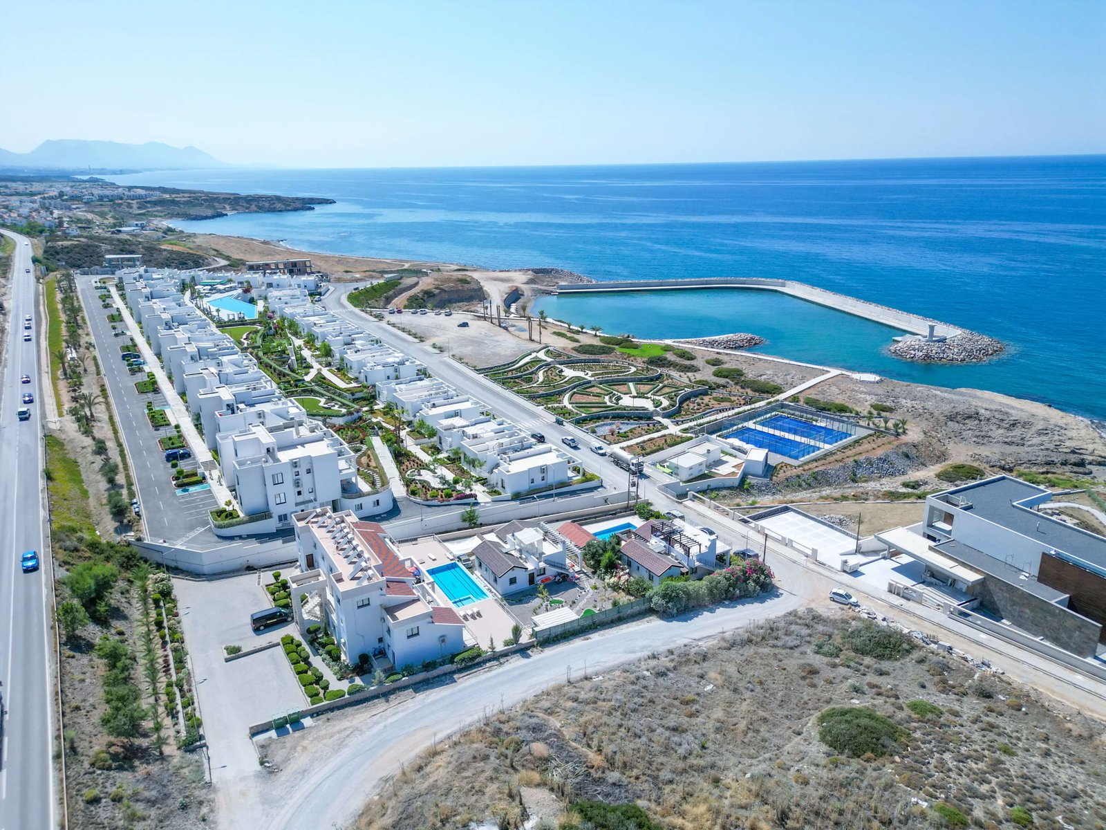 cove-33990_result Ready to Move In with Garden in Esentepe