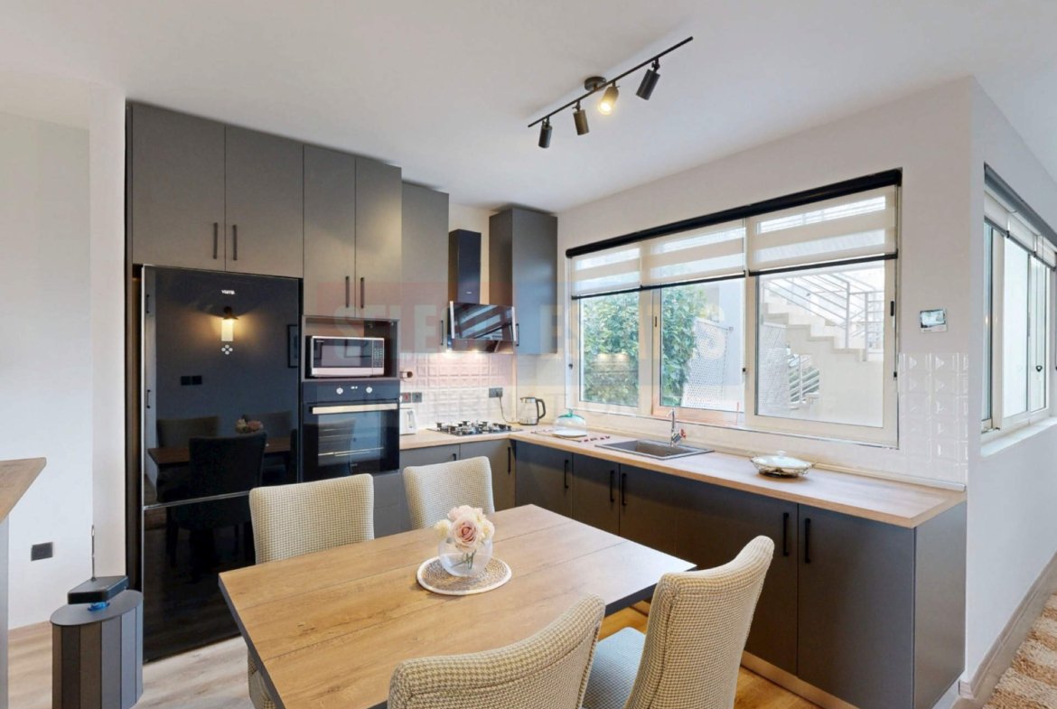 Sea View Ready to Move In Apartment