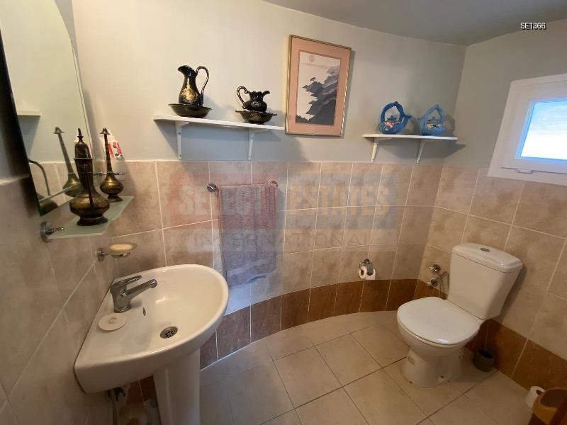 Luxury Villa with Pool in Tatlisu