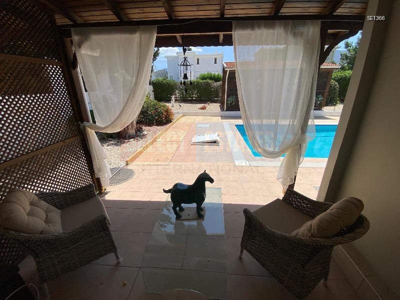 Luxury Villa with Pool in Tatlisu