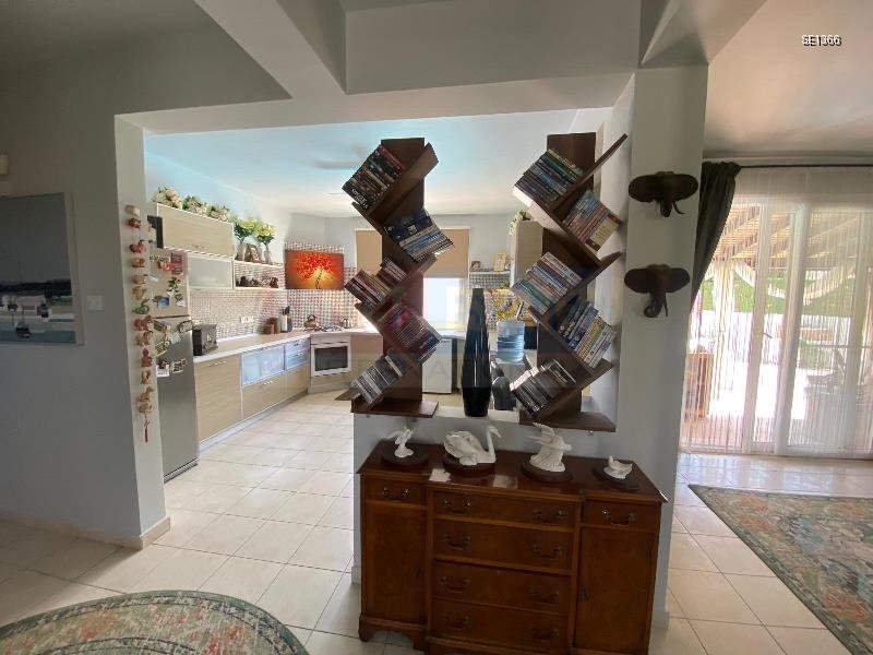 Luxury Villa with Pool in Tatlisu