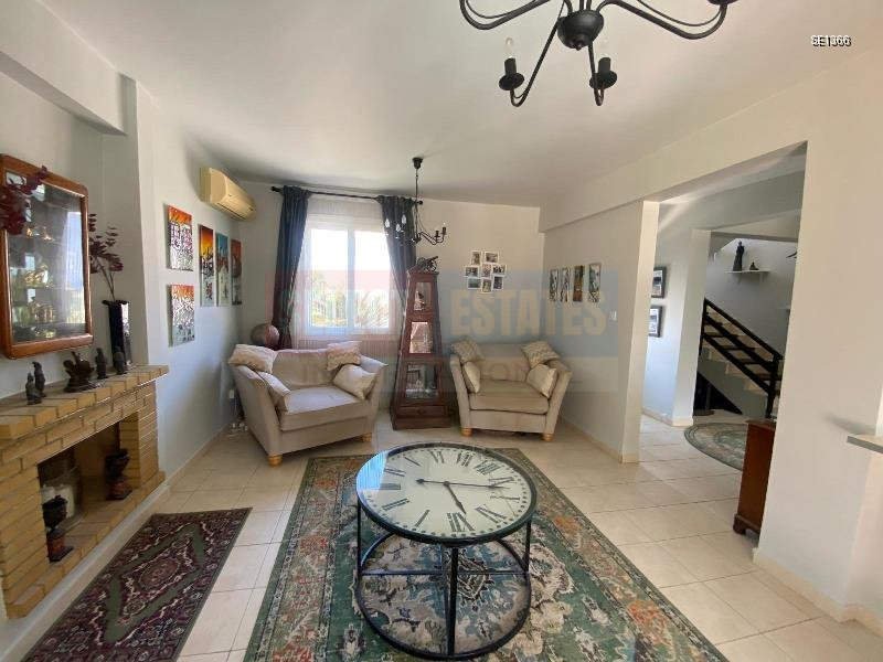Luxury Villa with Pool in Tatlisu