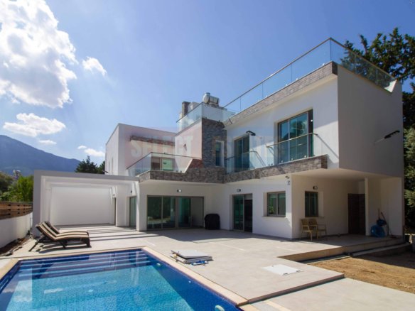 Modern Luxury Villa in Ozanköy