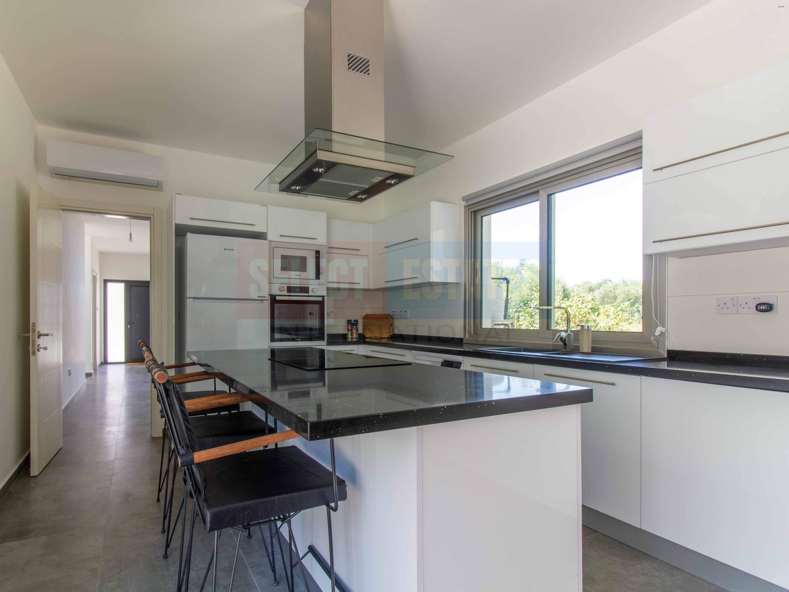 Modern Luxury Villa in Ozanköy