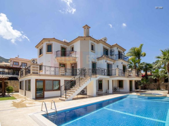 Panoramic Luxury Villa in Bellapais