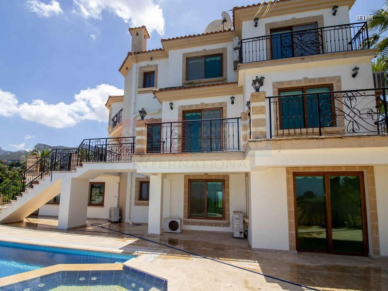 Panoramic Luxury Villa in Bellapais