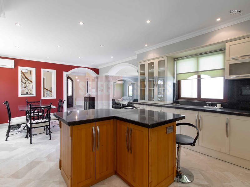 Panoramic Luxury Villa in Bellapais