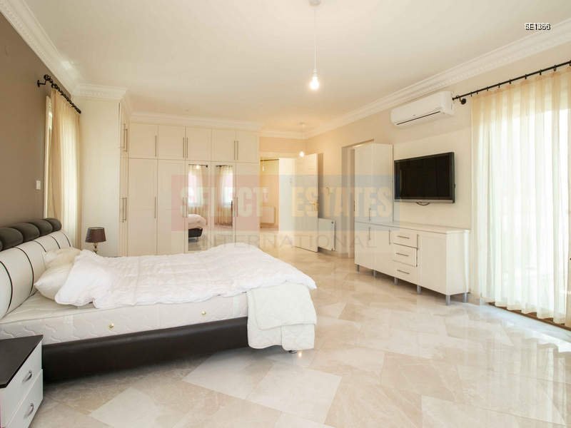 Panoramic Luxury Villa in Bellapais