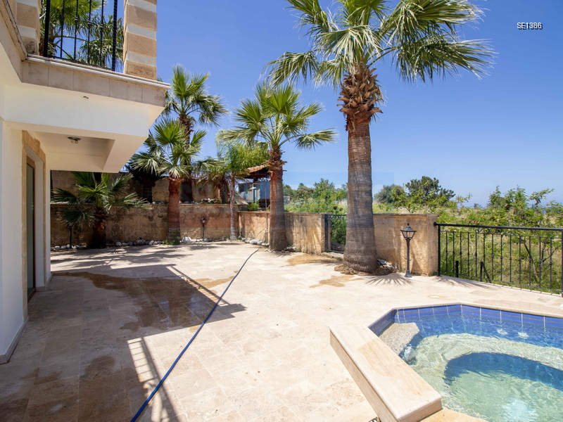 Panoramic Luxury Villa in Bellapais