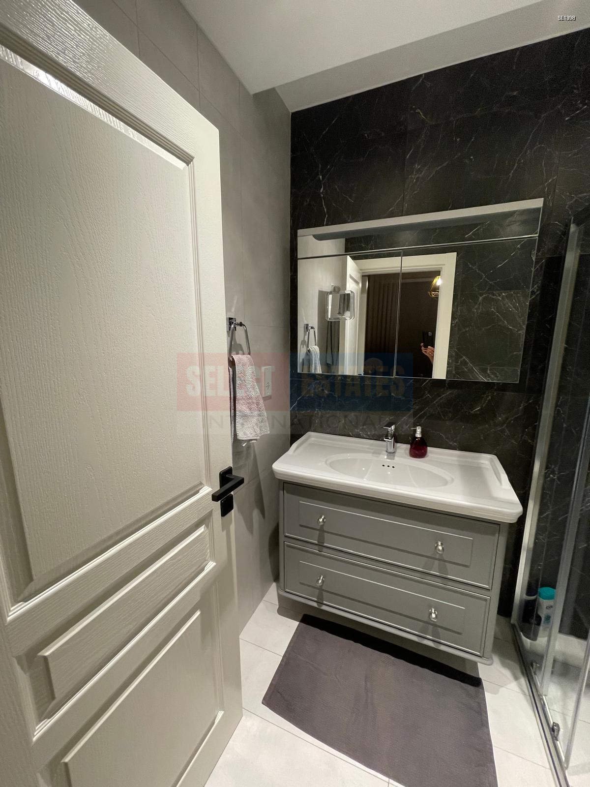 Ready-to-Move-In Apartment in Alsancak