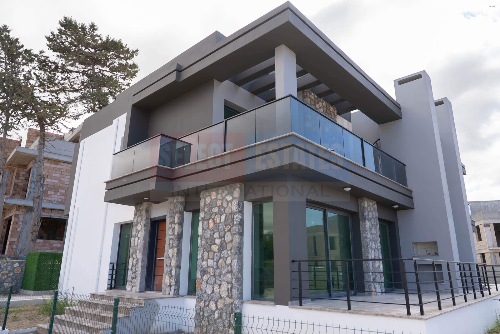 Lapta 2+1 Apartment for Sale