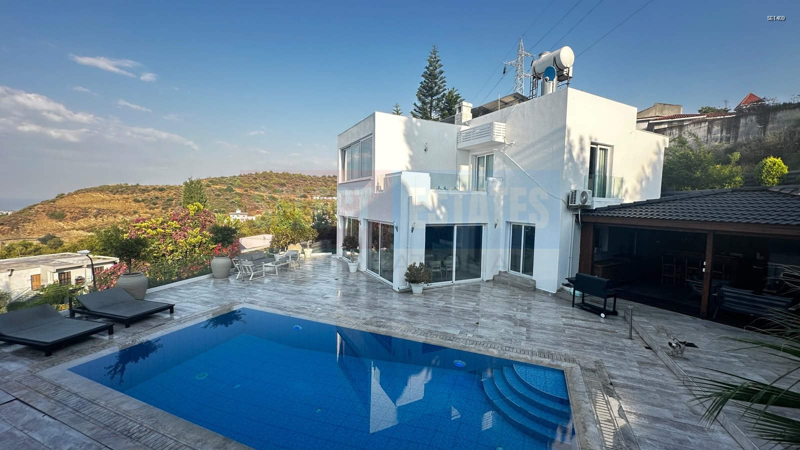 SE1409_001 Luxury Villa with Pool in Alsancak