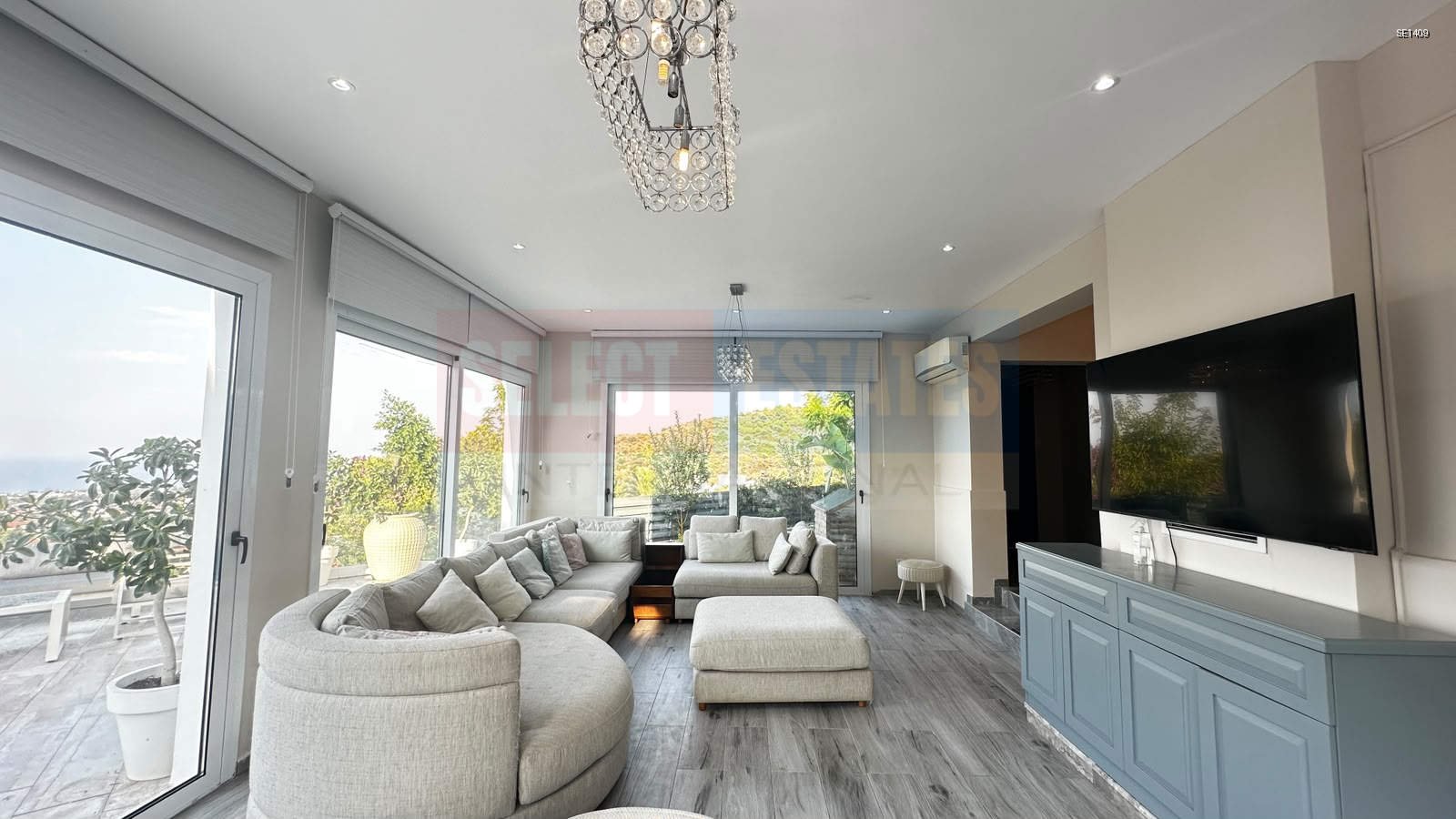 SE1409_003 Luxury Villa with Pool in Alsancak